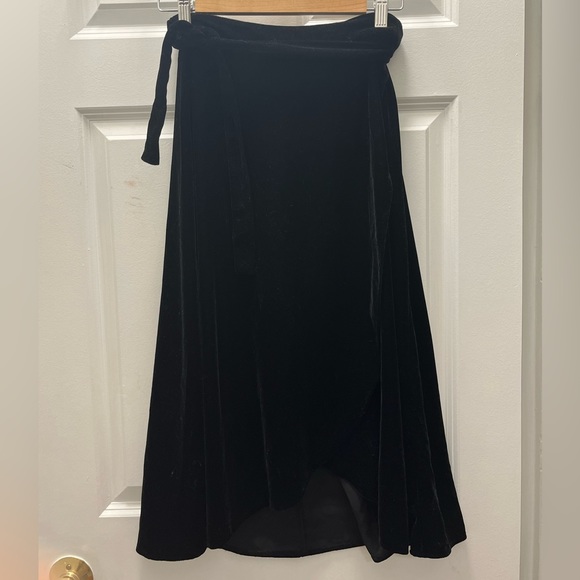 Gap Black Velvet Midi Skirt - Picture 3 of 5